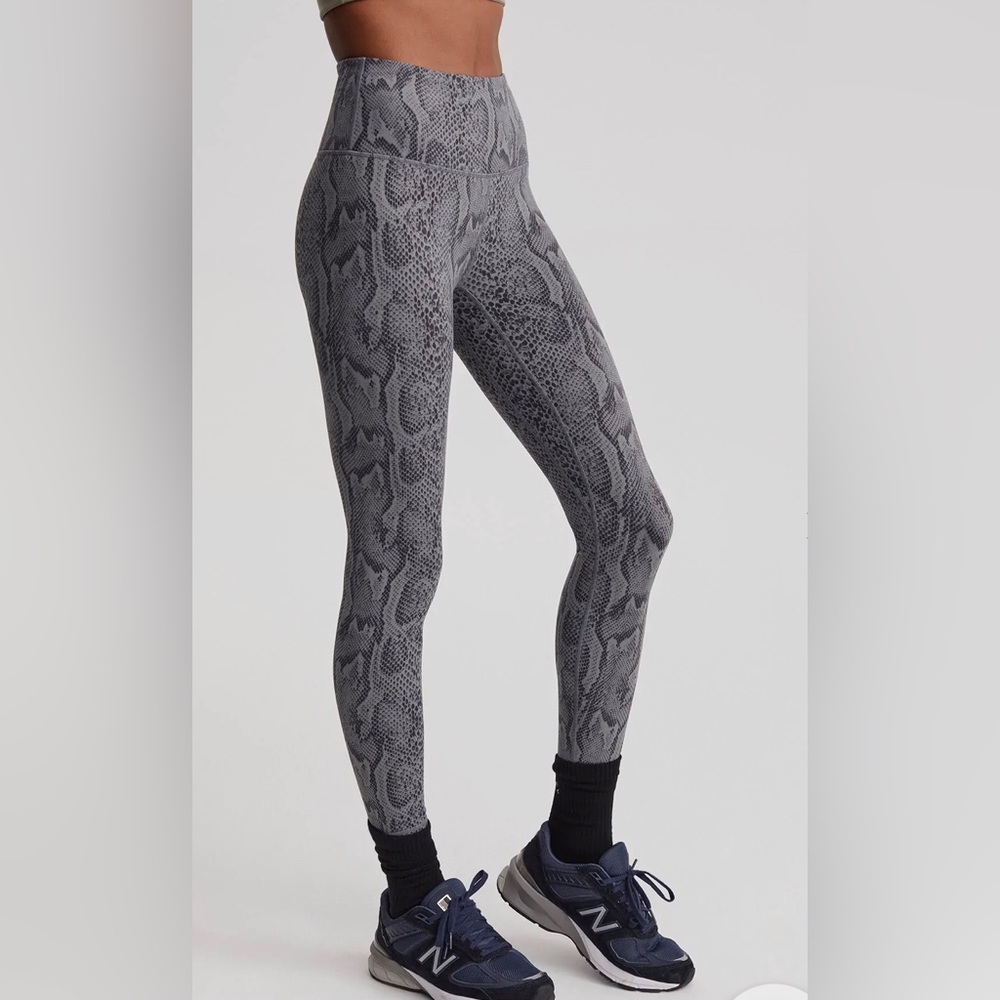 Lets go super high Varley leggings